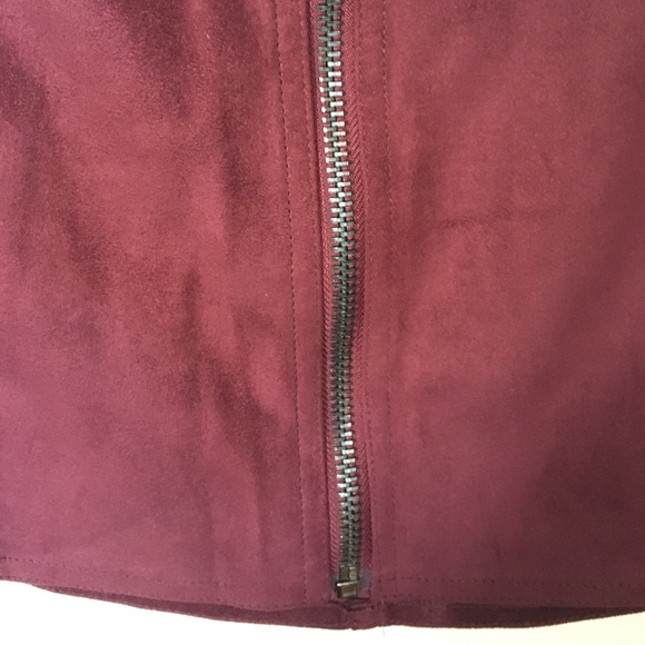 2/$12! F21 Maroon Suede Like Skirt Zipper Front - Picture 3 of 14
